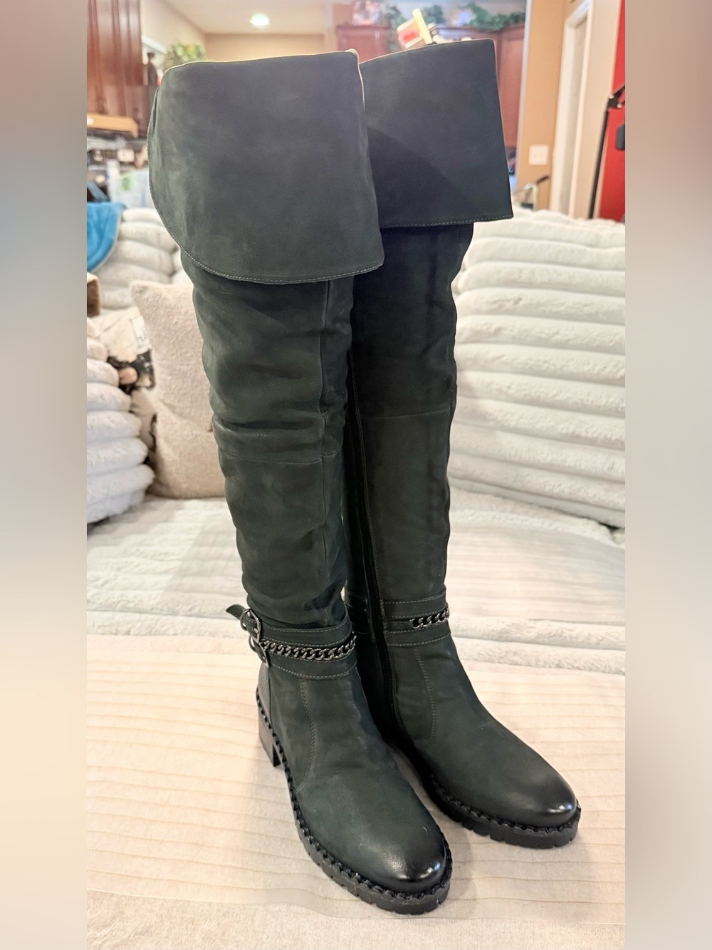 Brand New-Vintage Foundry over-the-Knee dark green Suede Chain-Trim Boots-Size 7